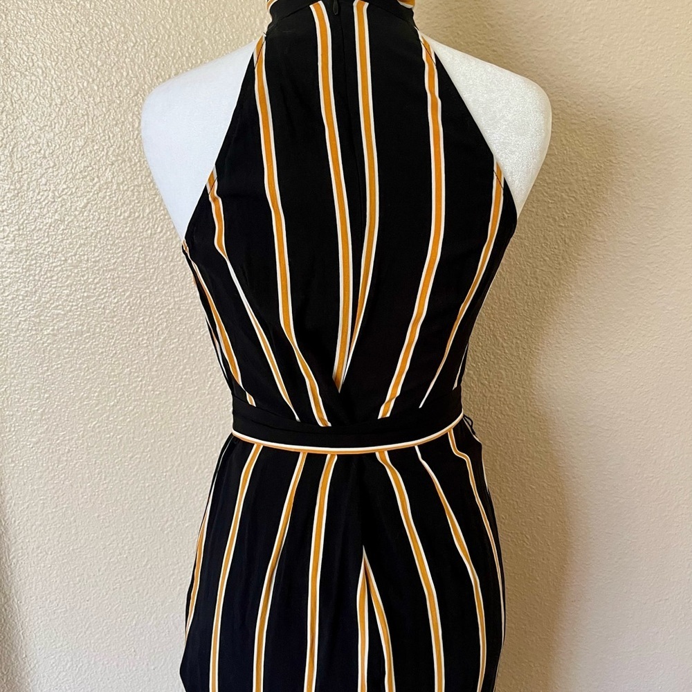 Forever 21 Black and Yellow Mock Neck Dress - Picture 2 of 5
